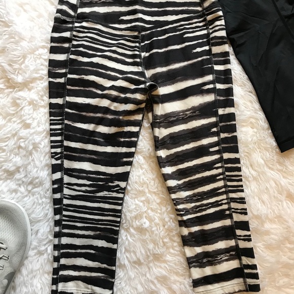 Nike Capri Black/white zebra stripe - Picture 2 of 4